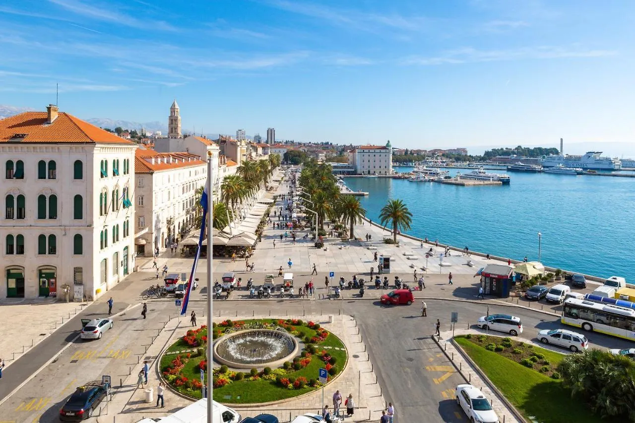 Bajamonti Apartment With Amazing Split City View